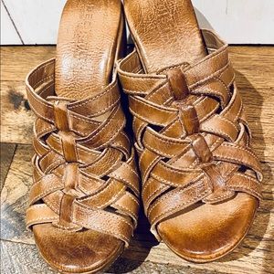 NWOB Bedstu Gina Wedge Sandals Sz.9M